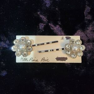 Elegant Floral Hair Pins with Pearls 3